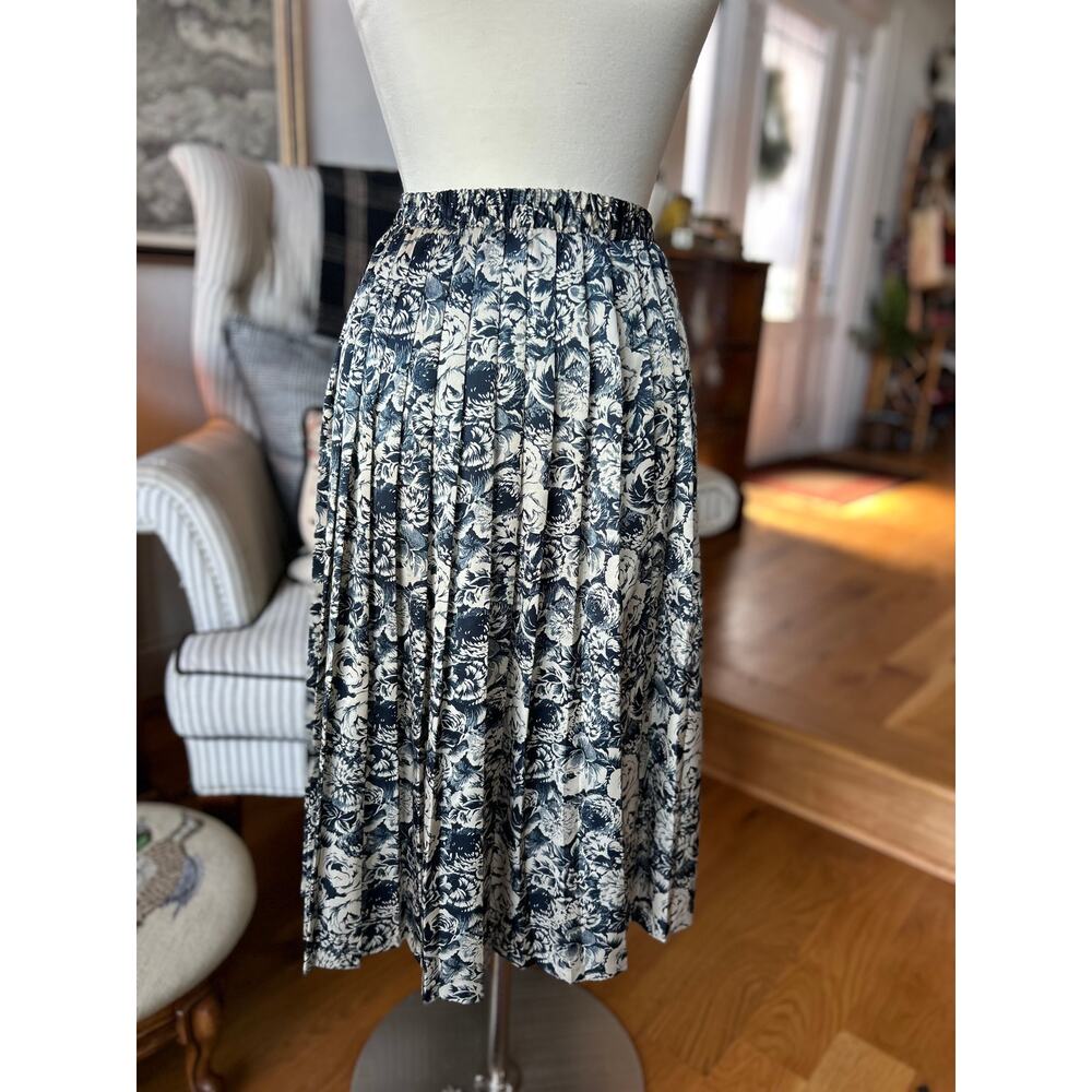 Vintage Floral Skirt, Old Money, Equestrian Vibes